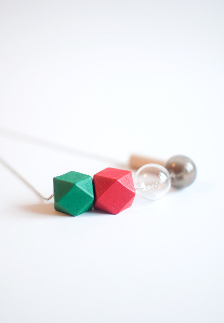 Green Red Glass Necklace - sanwaitsai