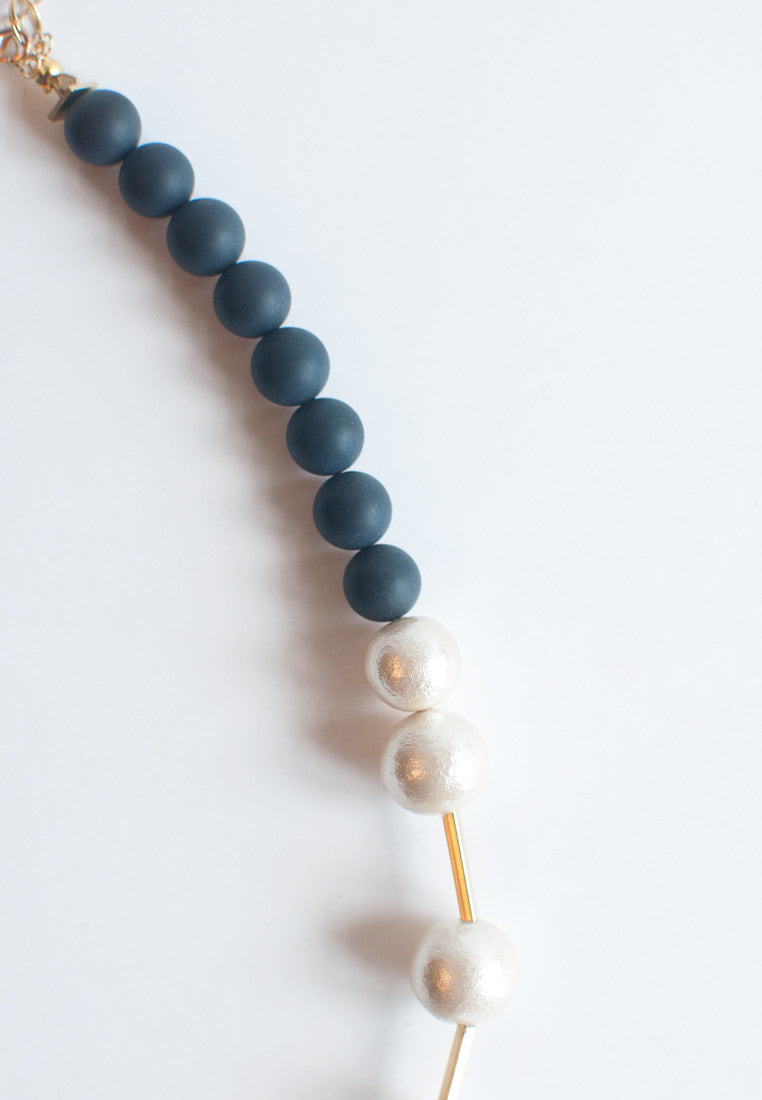 Cotton Pearls Glass Necklace - sanwaitsai
