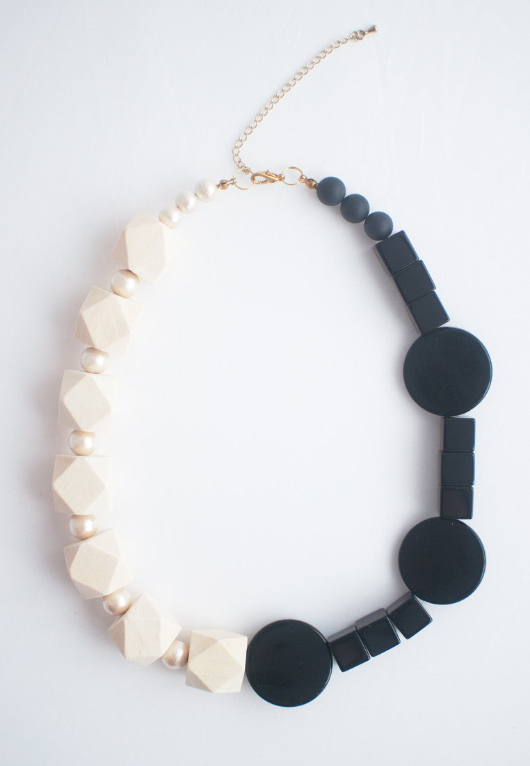 Black & White Necklace - sanwaitsai