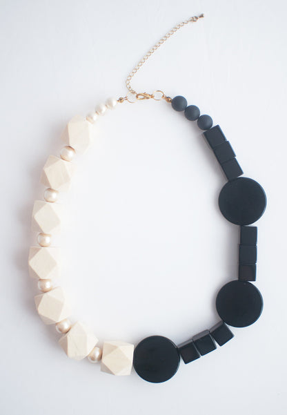 Black & White Necklace - sanwaitsai