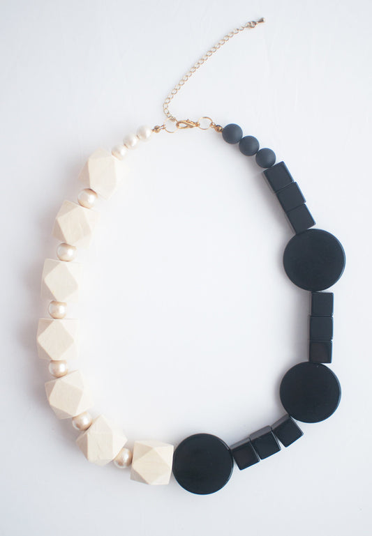 Black & White Necklace - sanwaitsai