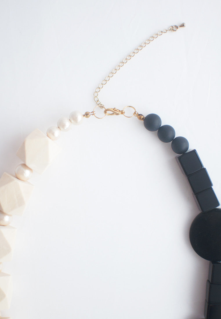 Black & White Necklace - sanwaitsai