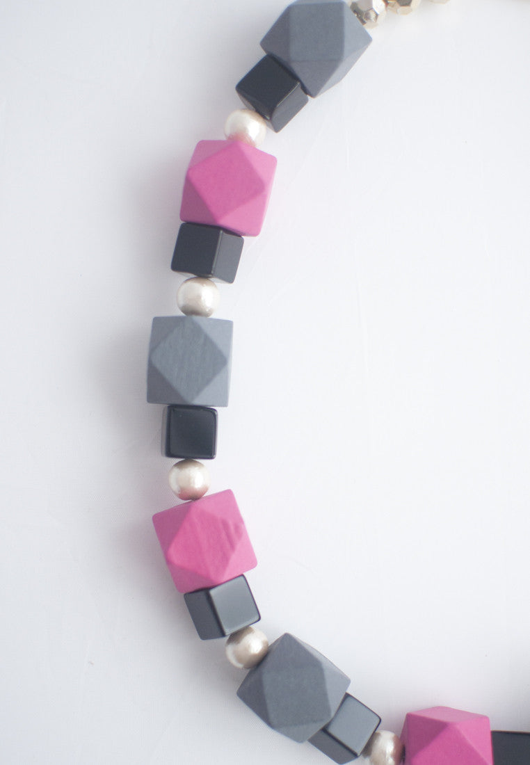 Bold Wood Necklace - sanwaitsai