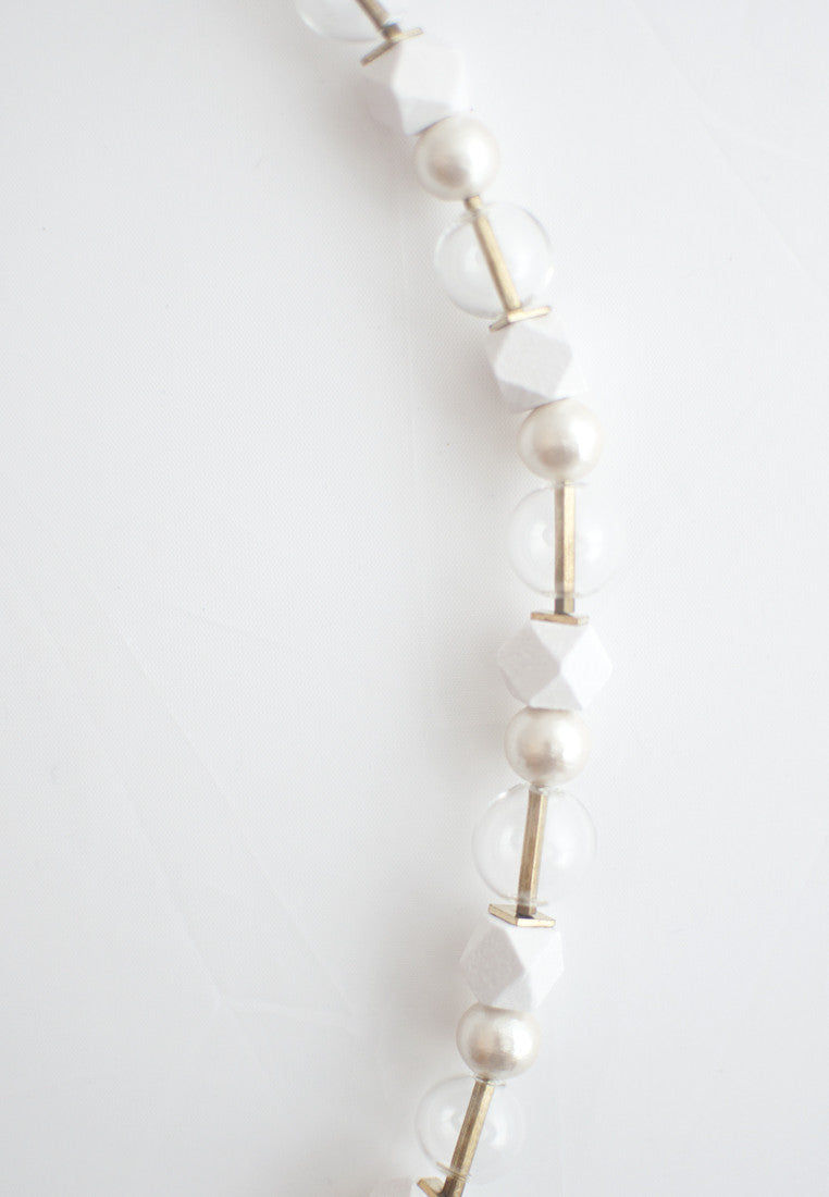 Cotton Pearls Glass Necklace - sanwaitsai