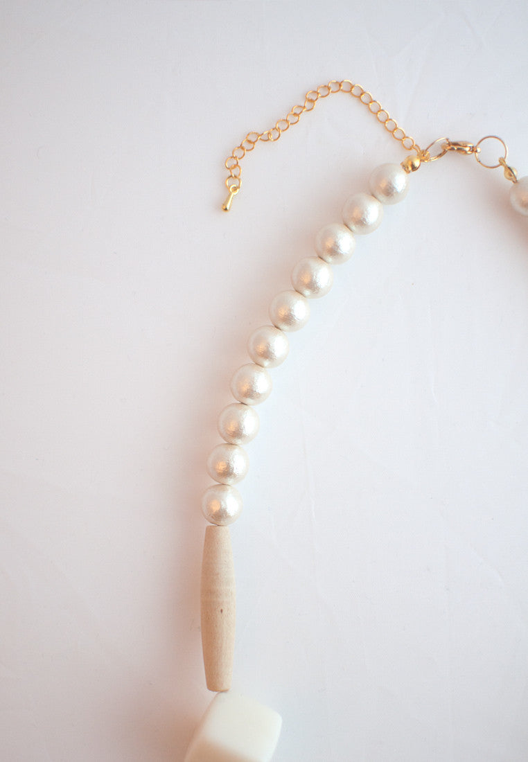 Glass White Wood Necklace - sanwaitsai