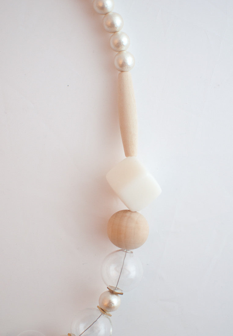 Glass White Wood Necklace - sanwaitsai
