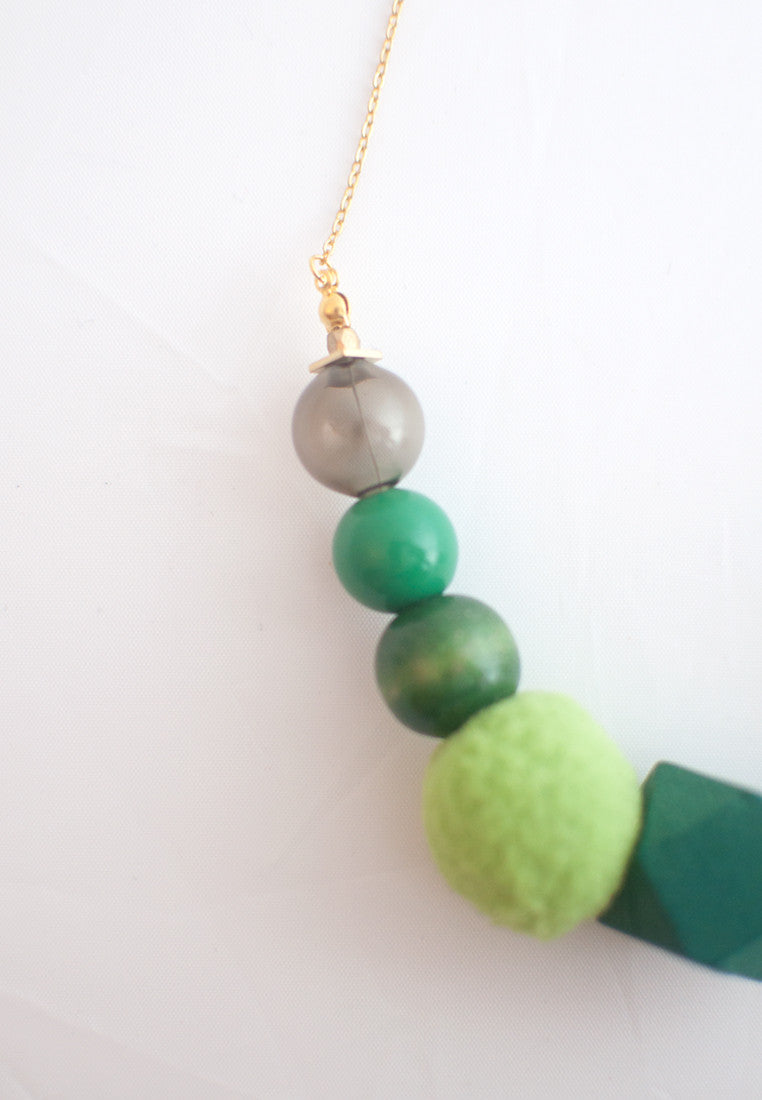 Green Glass Bead Necklace - sanwaitsai