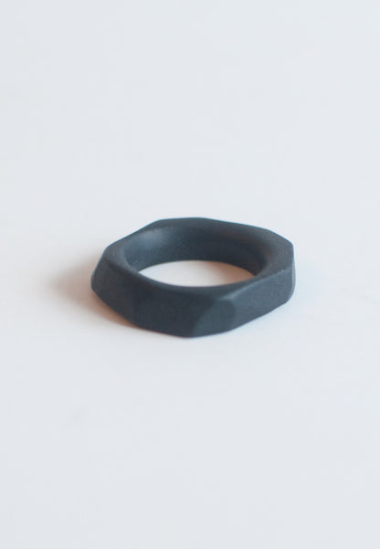 Black Clay Ring - sanwaitsai