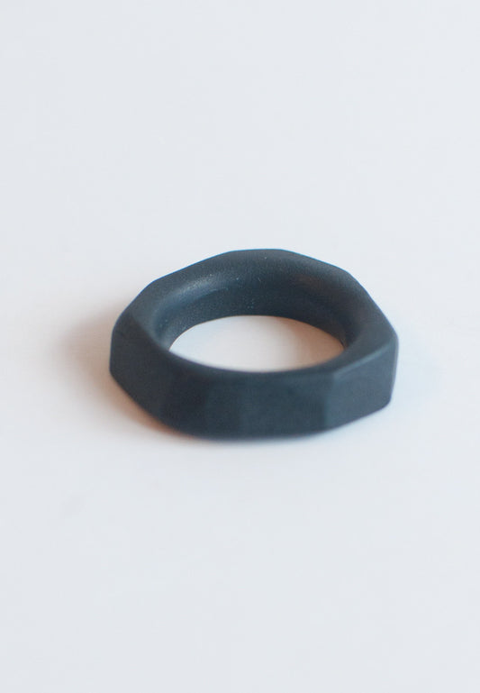 Black Clay Ring - sanwaitsai