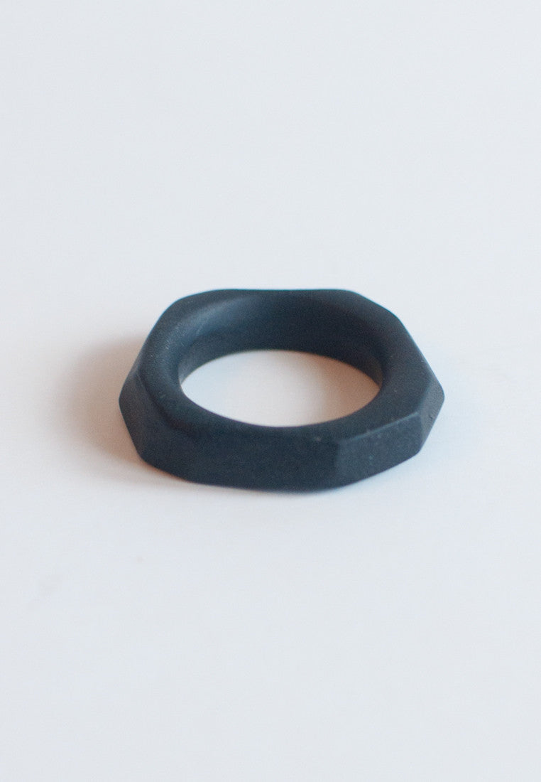 Black Clay Ring - sanwaitsai