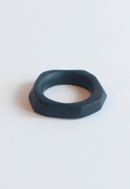 Black Clay Ring - sanwaitsai
